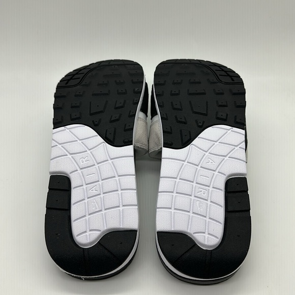 New Men’s Nike Air Max 1 Slides Black White Grey Slippers DH0295-102 NWOB - Picture 4 of 4
